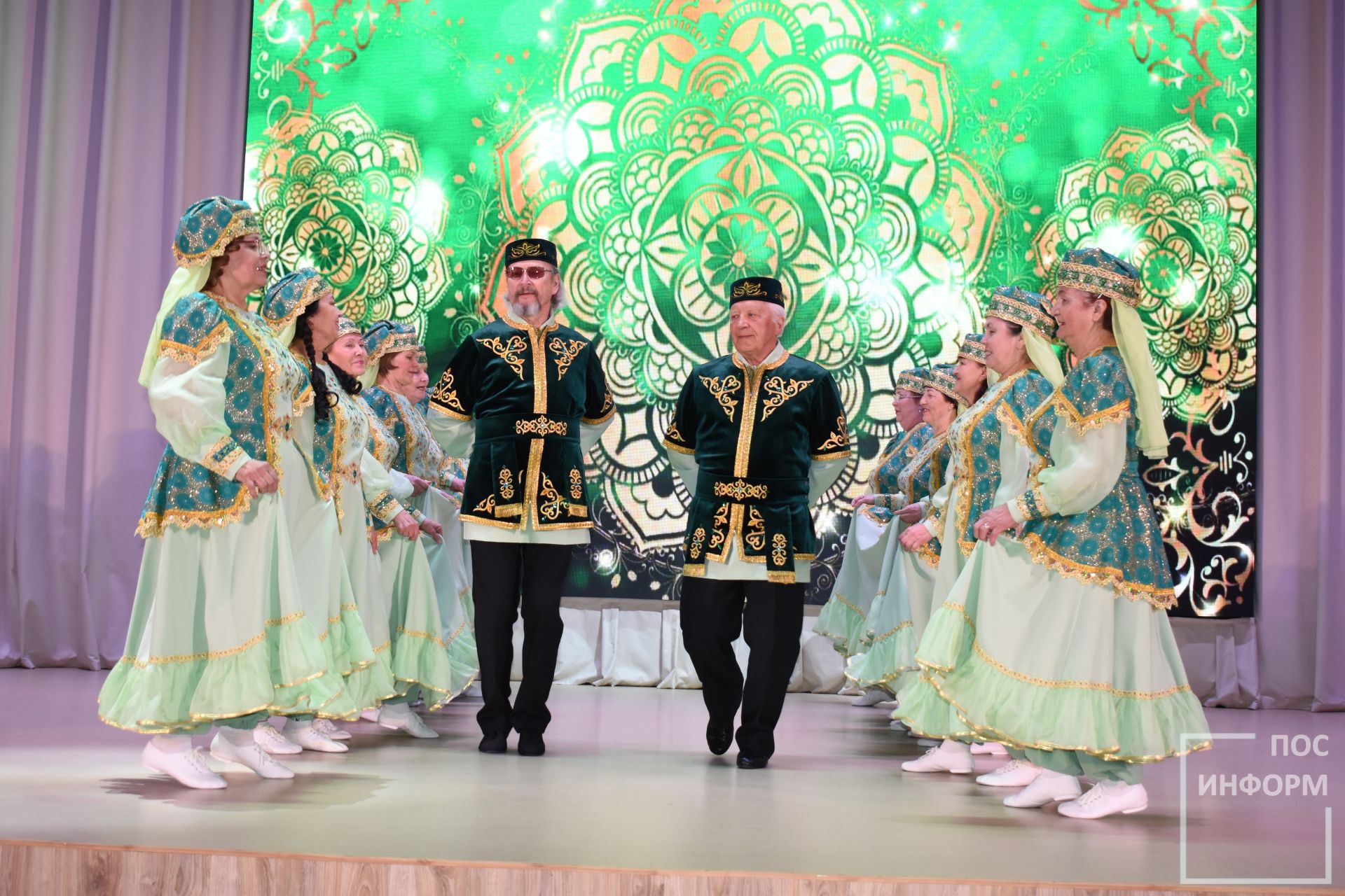 В Камских Полянах прошёл праздничный концерт для милых дам