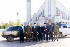 Нижнекамский мухтасибат передал автомобиль для нужд бойцов СВО