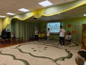 В детском саду «Золотая рыбка» прошел спортивный праздник в честь Дня отца