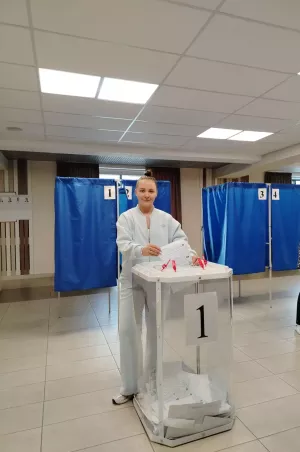 Анна Реброва из Камских Полян впервые голосует на выборах депутатов Госдумы