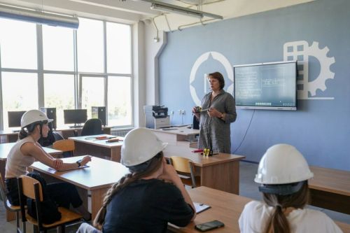 Более 1,3 тыс. жителей Татарстана смогут бесплатно пройти переобучение
