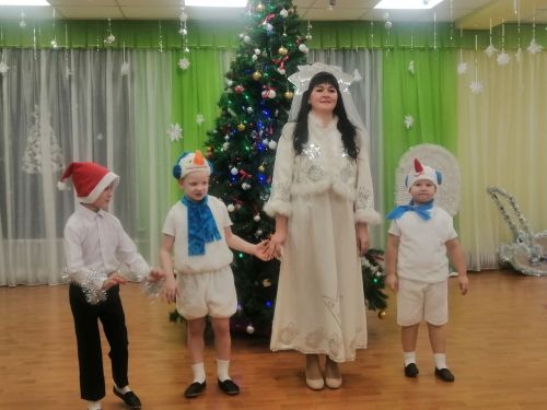 В детском саду «Огонек» прошел новогодний утренник