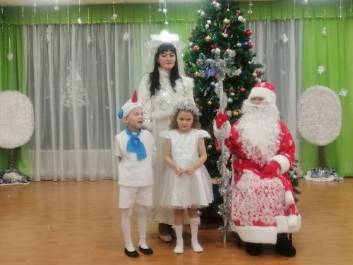 В детском саду «Огонек» прошел новогодний утренник
