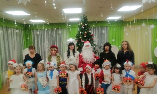 В детском саду «Огонек» прошел новогодний утренник