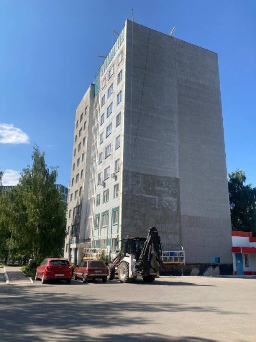 В Камских Полянах продолжаются работы по капитальному ремонту