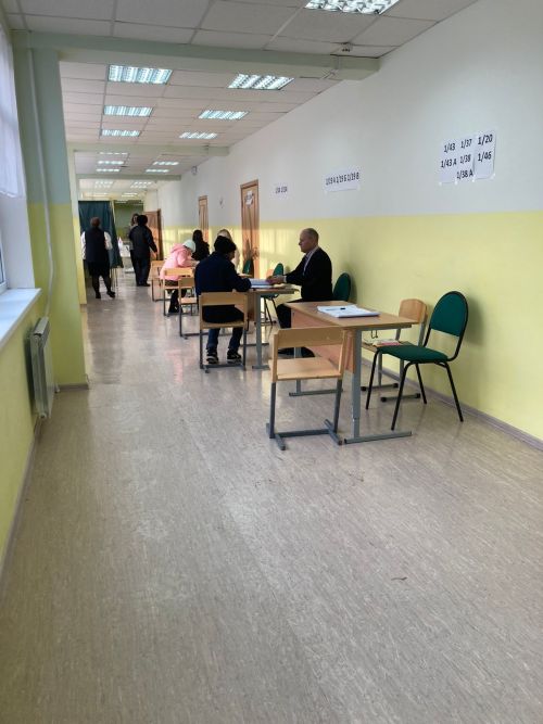 В камполянской школе № 1 начался первый день голосования