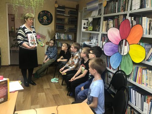 Сотрудники Камско-Полянской библиотеки провели урок «Что такое экстремизм»