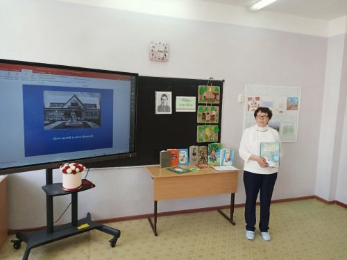 Для учащихся школы № 2 провели литературно-тематический вечер «Наше вдохновение великому Тукаю»