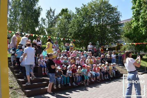 В Камских Полянах состоялся книжный фестиваль «Библиотека без границ»