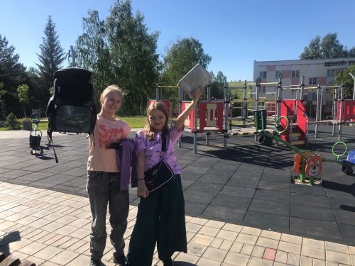И снова праздник на лужайке в сквере «Молодежный»