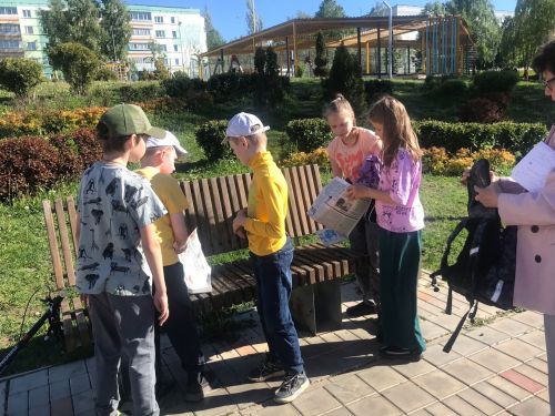 И снова праздник на лужайке в сквере «Молодежный»