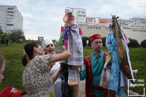 Жители Камских Полян готовятся национальному татарскому  к празднику