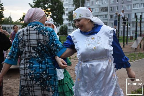 Жители Камских Полян готовятся национальному татарскому  к празднику