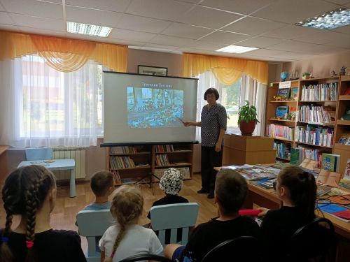 Сотрудники Камскополянской библиотеки познакомили ребят с событиями двадцатилетней давности