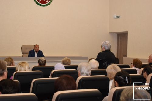 В исполнительном комитете Камских Полян прошла встреча старших по домам