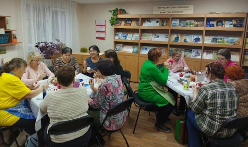 Мастер-класс в библиотеке Камских Полян: Гранат — это не просто фрукт, это символ здоровья, культуры и искусства
