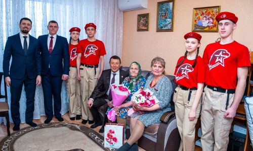 Глава района Рамиль Муллин поздравил тружеников тыла Камских Полян