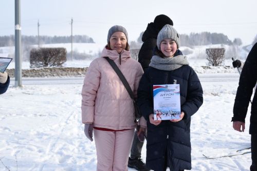 Жители Камских Полян приняли участие в массовых лыжных гонках  «Лыжня России-2025»