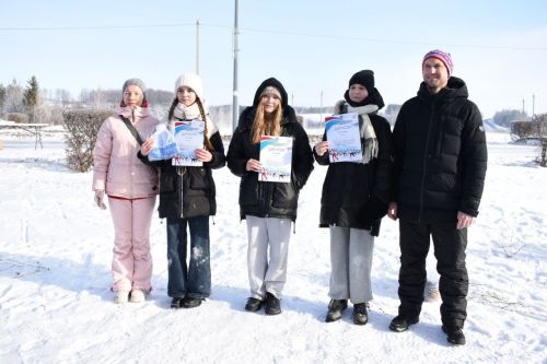 Жители Камских Полян приняли участие в массовых лыжных гонках  «Лыжня России-2025»