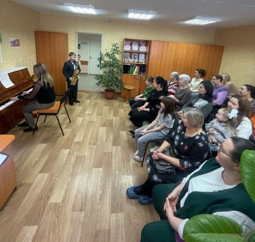 В детской музыкальной школе прошел праздничный концерт к 8 Марта