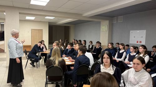 Встреча с психологом: школьники Камских Полян обсудили тему «Подросток в социуме»