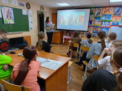 Воспитанники ЦДТ «Радуга» изучили образ русского воина в живописи
