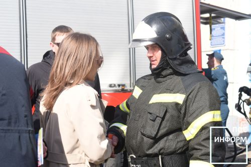 В Камских Полянах проводили на заслуженный отдых работников пожарной части
