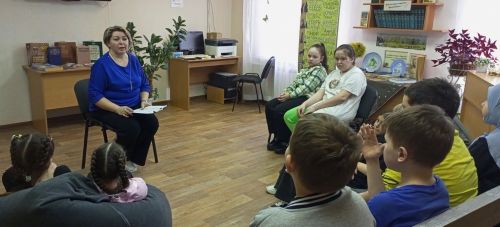 В библиотеке Камских Полян прошла правовая беседа для юных читателей