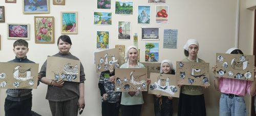 Ученики воскресной школы Камских Полян готовятся к пасхальному конкурсу