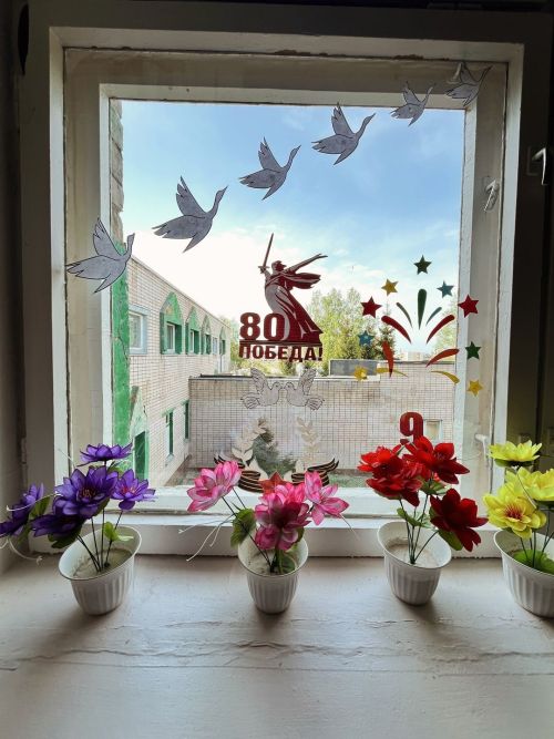 Детские сады Камских Полян присоединились к акции «Окна Победы»