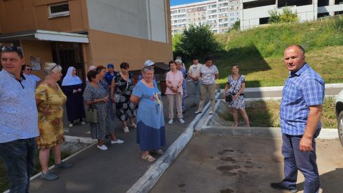 Глава Камских Полян провел встречу с жителями микрорайона