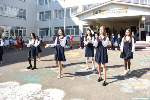 Новый учебный год начался в Камскополянской школе № 2
