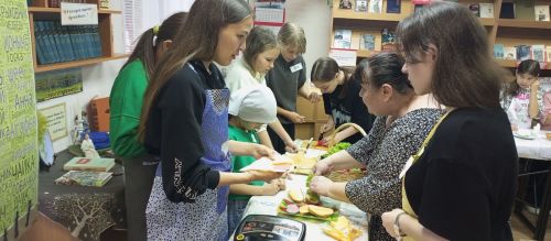 В библиотеке Камских Полян прошел кулинарный баттл по приготовлению бутербродов