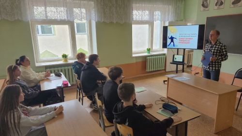 В Камских Полянах прошла беседа со студентами колледжа