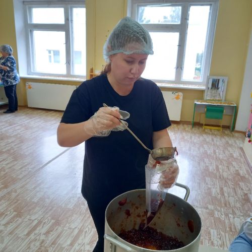 Детский сад «Солнышко» продолжает акцию в поддержку бойцов СВО