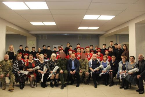Теплая встреча с героями: в Камских Полянах состоялся разговор с участниками СВО