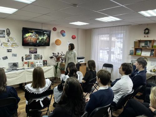 В Камских Полянах школьники почтили память блокадного Ленинграда