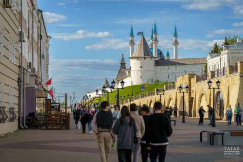 Стилист Пелар объяснила, почему люди начали носить одинаковую одежду