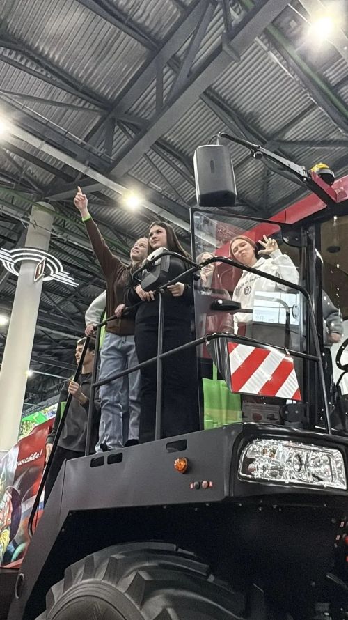 Ученики Камскополянских школ познакомились с миром современных агротехнологий на выставке в Казани