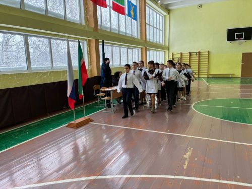 В Камскополянской школе № 1 прошел «Смотр строя и песни» среди 3-4 классов