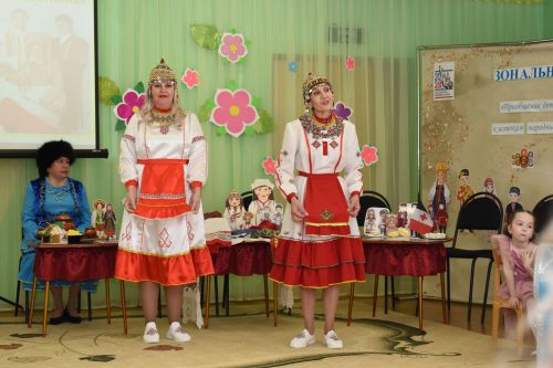 В детском саду «Золотая рыбка» Камских Полян прошел зональный педагогический семинар.