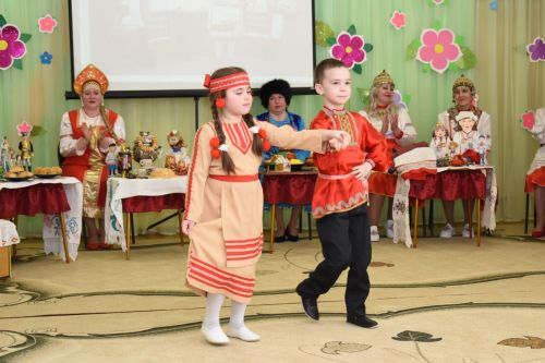 В детском саду «Золотая рыбка» Камских Полян прошел зональный педагогический семинар.