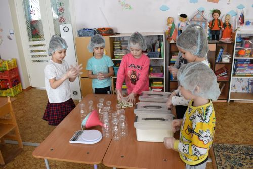 Помощь из детских рук: воспитанники детского сада «Солнышко» шлют поддержку бойцам СВО