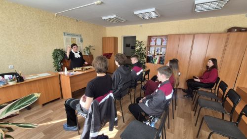 Студенты Камских Полян попробовали себя в роли музыкантов на мастер-классе в ДМШ