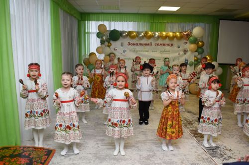 Айгуль Хасанова из Камских Полян: как она прививает детям любовь к музыке