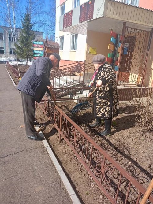 В Камских Полянах дан старт санитарному двухмесячнику: поселок готовится встречать весну в чистоте