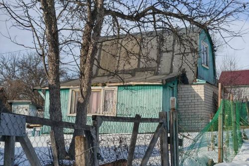 Юрист рассказал, нужно ли согласовывать ремонт на даче с соседями