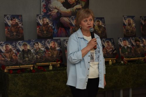 В культурном центре «Чулман-Су» с трепетом и глубоким почтением открыла свои двери галерея «России верные сыны»