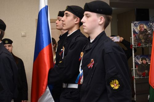 В культурном центре «Чулман-Су» с трепетом и глубоким почтением открыла свои двери галерея «России верные сыны»
