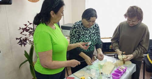 В Камских Полянах прошел мастер-класс для студентов третьего возраста: «Люфа: Подарок природы»